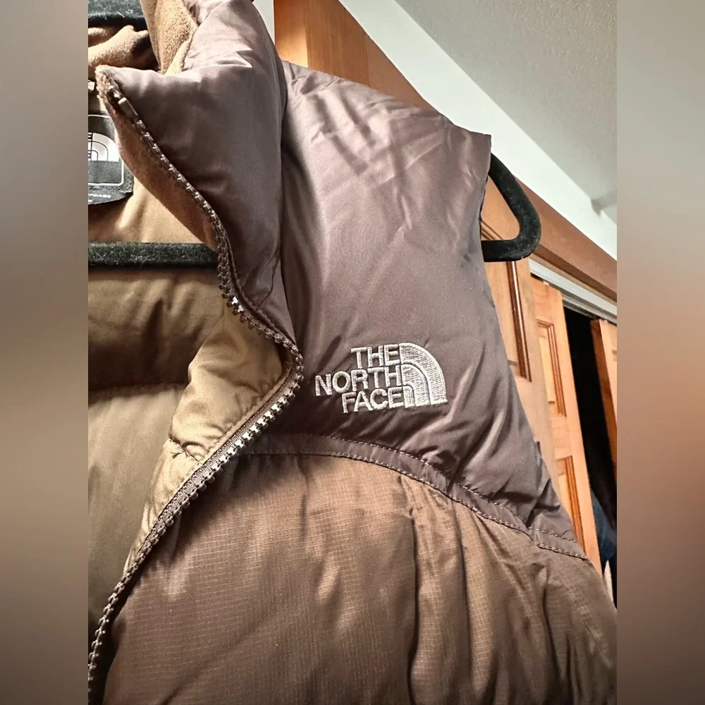 The North Face women’s Brown Insulated 700 Fill Puffer Vest